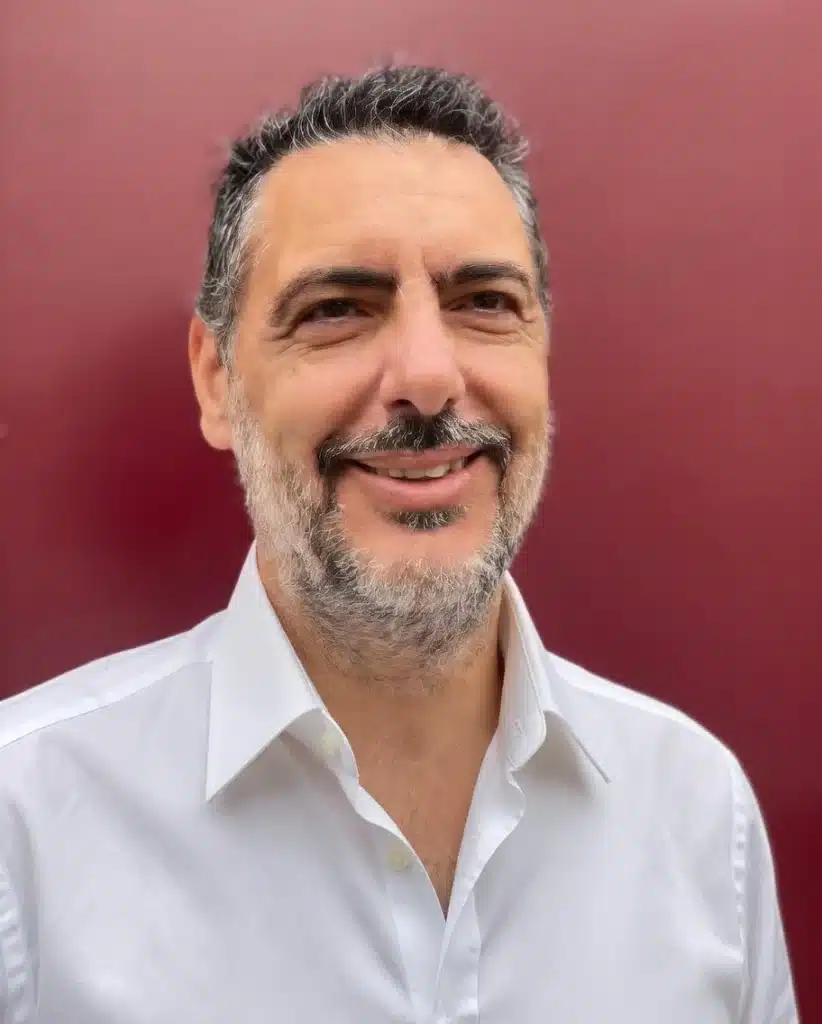 Thierry Nadal thérapie holistique, médium, coach intuitif et formateur en développement personnel à Paris et Sorgues en Vaucluse