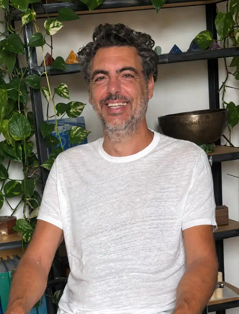 Portrait de Thierry Nadal, accompagnant holistique et intuitif à Sorgues